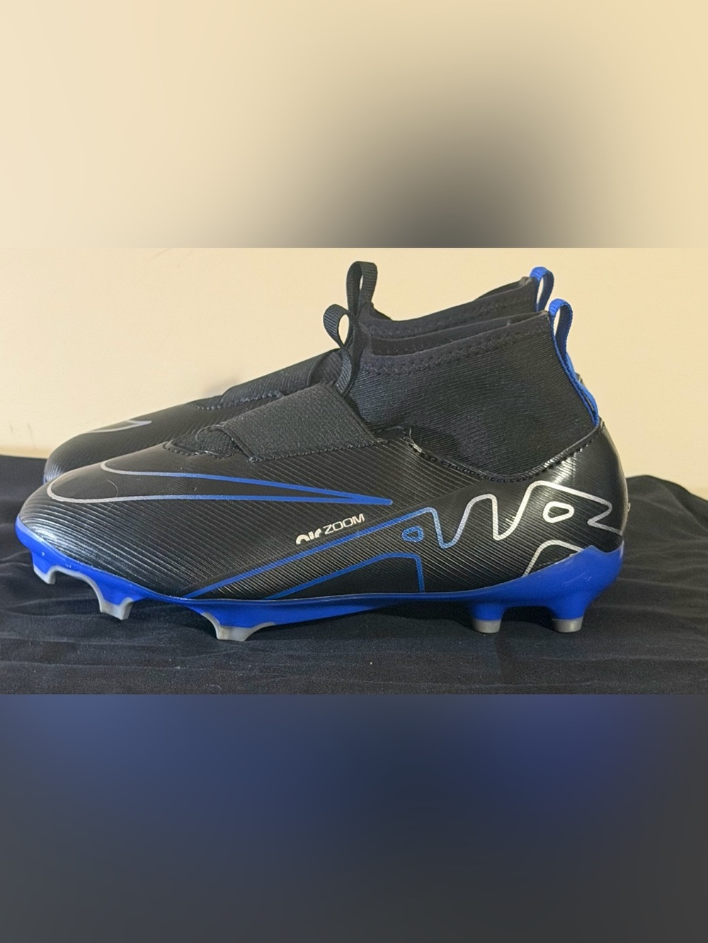 Nike Boys Black and Blue Air Zoom Soccer/Football Cleats